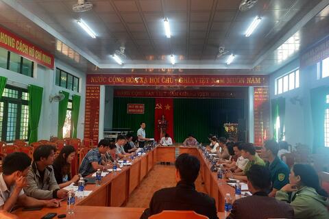Làm việc với Đoàn công tác UBND huyện